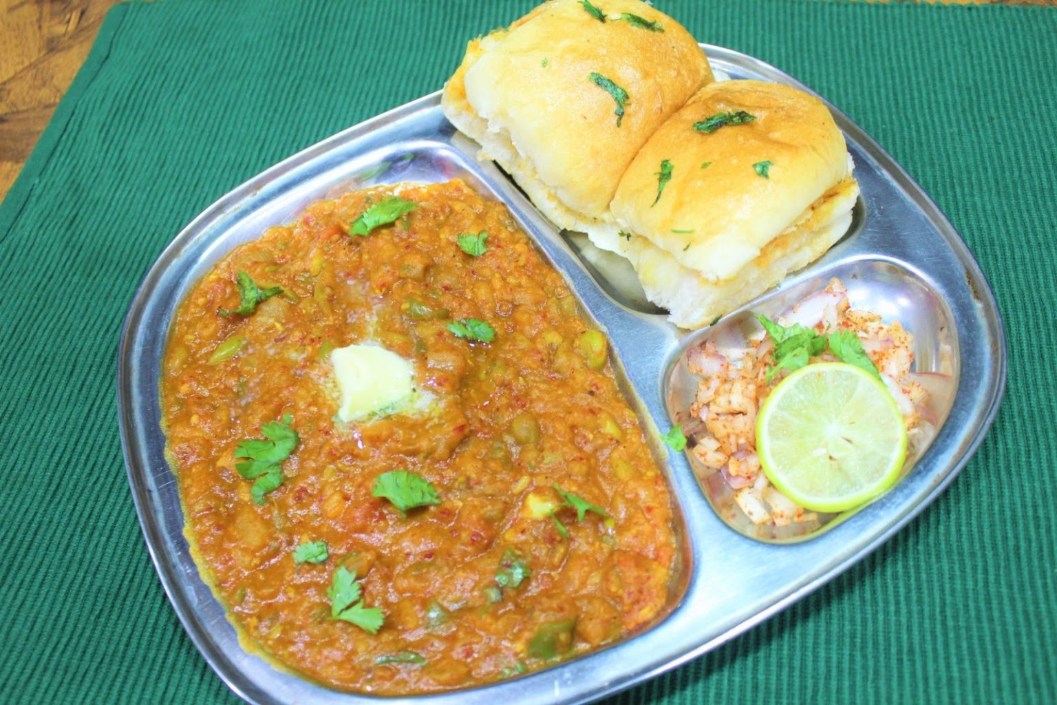 A WELL KNOWN STREET FOOD : PAV BHAJI